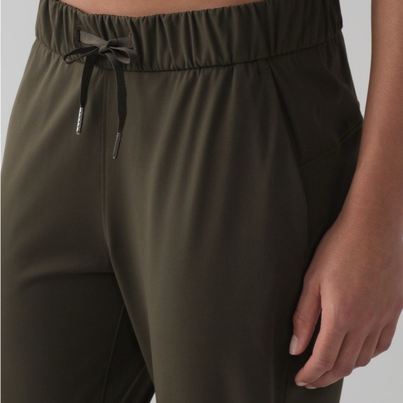 Lululemon On The Fly Pant 28"
Dark Olive - Picture 8 of 12